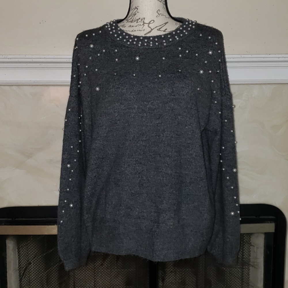 EUC♡ INC SWEATER W/FAUX PEARLS